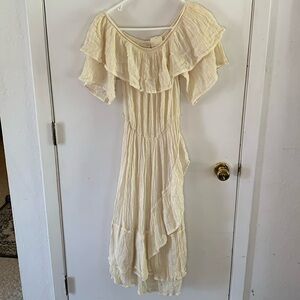 BETYK 1970s vintage ivory peasant prairie style textured ruffled cotton dress